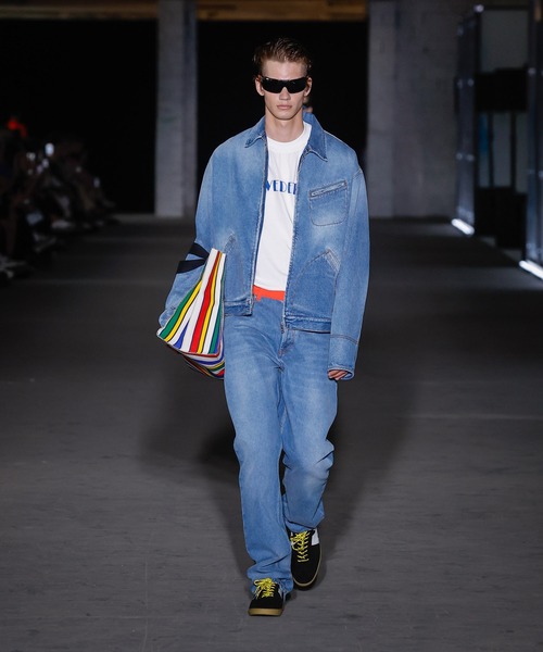 MSGM（エムエスジーエム）の「バイカラーウエスト デニムパンツ（デニムパンツ・メンズ・ライトブルー・46）」の4枚目の写真