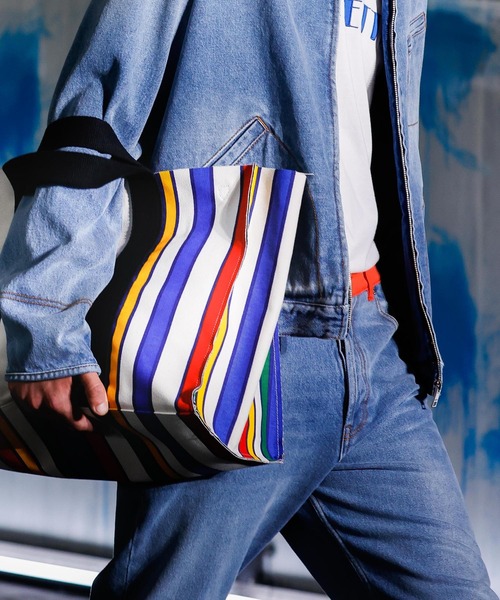 MSGM（エムエスジーエム）の「バイカラーウエスト デニムパンツ（デニムパンツ・メンズ・ライトブルー・46）」の5枚目の写真