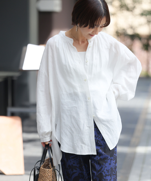 JOURNAL STANDARD relume(ジャーナルスタンダード レリューム)の「カラーリネンギャザーブラウス(シャツ/ブラウス・レディース・ブルー系その他/ホワイト・FREE)」の6枚目の写真