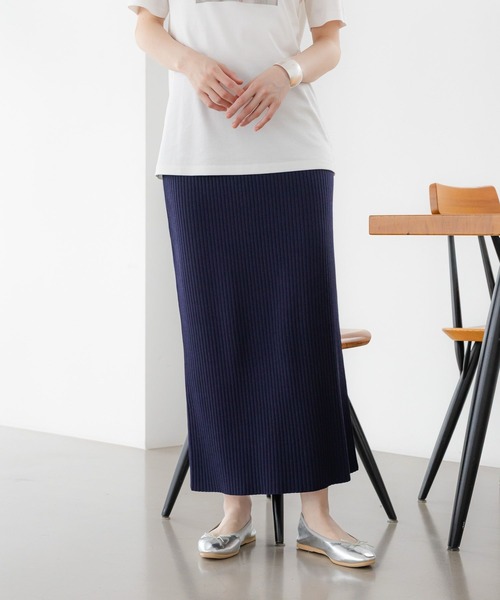 Elura（エルーラ）の「サラサラタッチナロースカート＜低身長サイズあり＞/321511（スカート・レディース・ダークブラウン/ブラック/ネイビー・MEDIUM/LARGE/FREE(S)）」の2枚目の写真