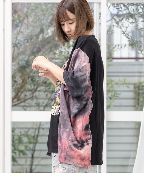 ScoLar（スカラー）の「151683：ロックなキャッツ柄 ムラ染め切替BIG-T（Tシャツ/カットソー・レディース・ネイビー/アイボリー/ブラック・M）」の8枚目の写真