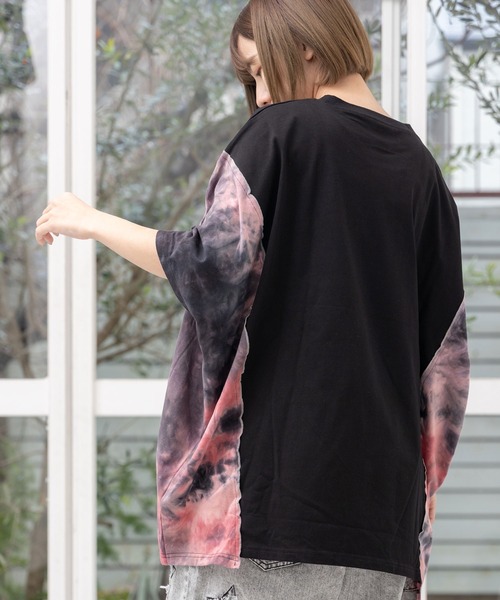 ScoLar（スカラー）の「151683：ロックなキャッツ柄 ムラ染め切替BIG-T（Tシャツ/カットソー・レディース・ネイビー/アイボリー/ブラック・M）」の11枚目の写真