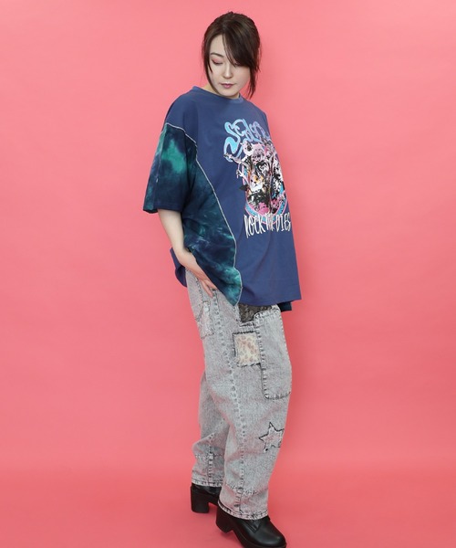 ScoLar（スカラー）の「151683：ロックなキャッツ柄 ムラ染め切替BIG-T（Tシャツ/カットソー・レディース・ネイビー/アイボリー/ブラック・M）」の14枚目の写真