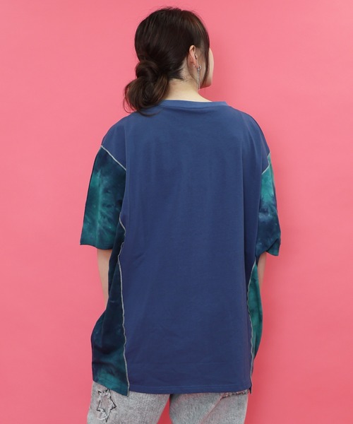 ScoLar（スカラー）の「151683：ロックなキャッツ柄 ムラ染め切替BIG-T（Tシャツ/カットソー・レディース・ネイビー/アイボリー/ブラック・M）」の17枚目の写真