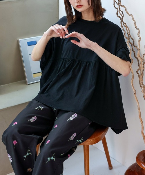 VitaFelice(ヴィータフェリーチェ)の「フリル袖ペプラムトップス フリルTシャツ カットソー(Tシャツ/カットソー・レディース・コーラルピンク/チャコール/アイボリー/ブラック・FREE)」の13枚目の写真