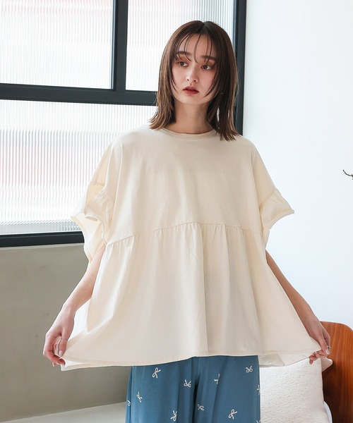 VitaFelice(ヴィータフェリーチェ)の「フリル袖ペプラムトップス フリルTシャツ カットソー(Tシャツ/カットソー・レディース・コーラルピンク/チャコール/アイボリー/ブラック・FREE)」の9枚目の写真