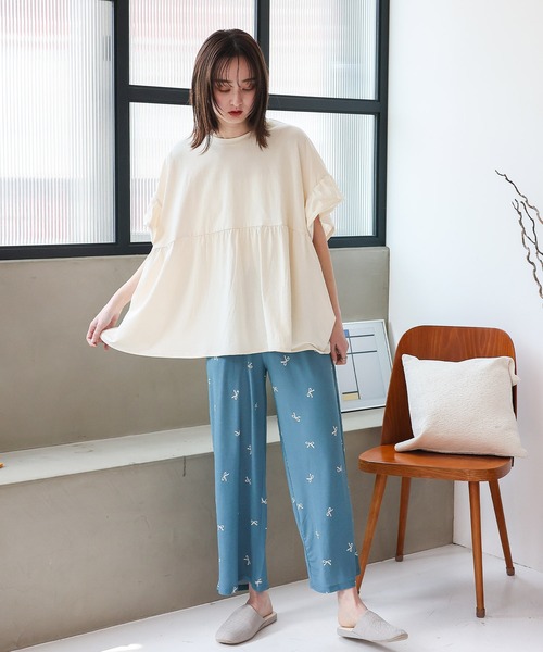 VitaFelice(ヴィータフェリーチェ)の「フリル袖ペプラムトップス フリルTシャツ カットソー(Tシャツ/カットソー・レディース・コーラルピンク/チャコール/アイボリー/ブラック・FREE)」の6枚目の写真