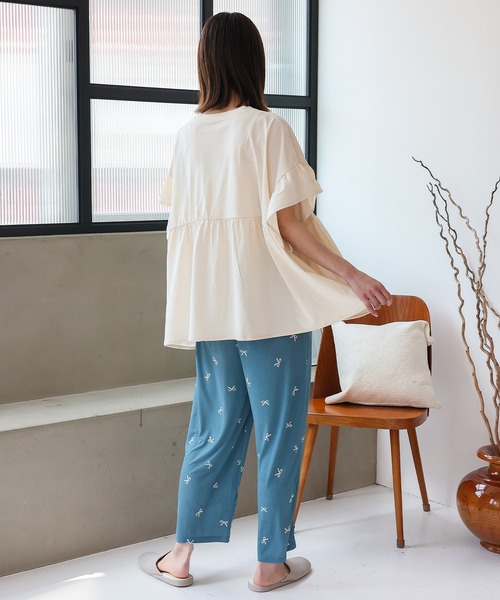 VitaFelice(ヴィータフェリーチェ)の「フリル袖ペプラムトップス フリルTシャツ カットソー(Tシャツ/カットソー・レディース・コーラルピンク/チャコール/アイボリー/ブラック・FREE)」の21枚目の写真