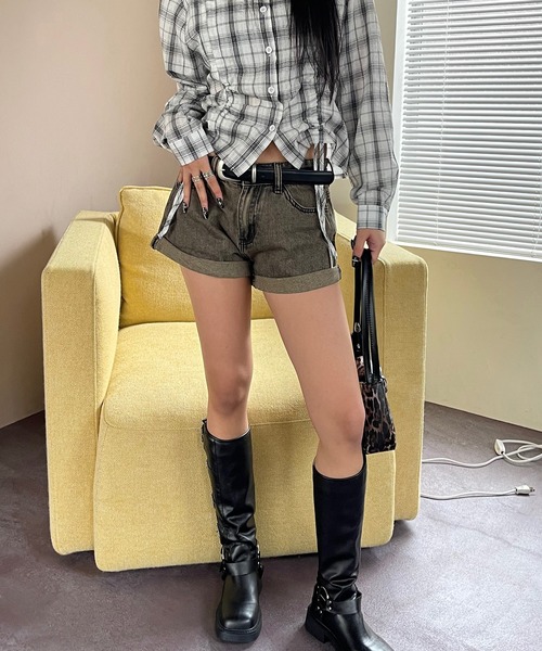 VQ(ブイキュー)の「【腰回りがコンパクトに◎】Vintage Processing denim shorts / ビンテージ加工 ロールアップ デニムショートパンツ (ベルト付き)y2k ギャル(デニムパンツ・レディース・グレー/ブルー・SMALL/MEDIUM/LARGE)」の7枚目の写真