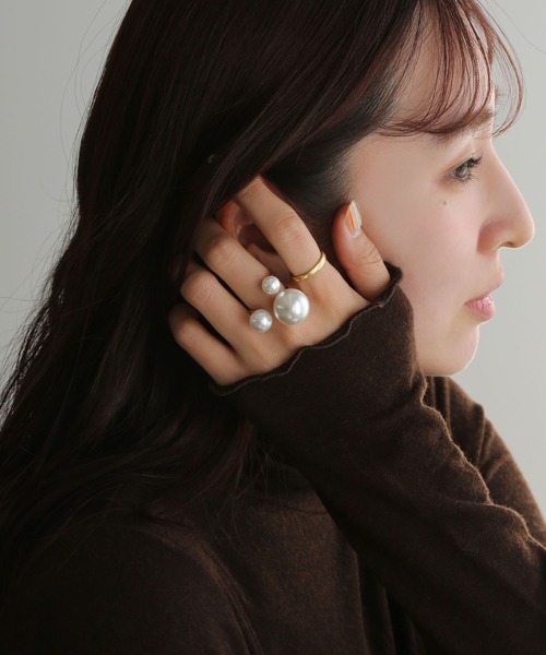 colleca la(コレカラ)の「大粒パールフォークリング(リング・レディース・シルバー/ゴールド・FREE)」の3枚目の写真