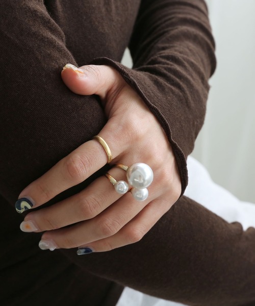 colleca la(コレカラ)の「大粒パールフォークリング(リング・レディース・シルバー/ゴールド・FREE)」の4枚目の写真