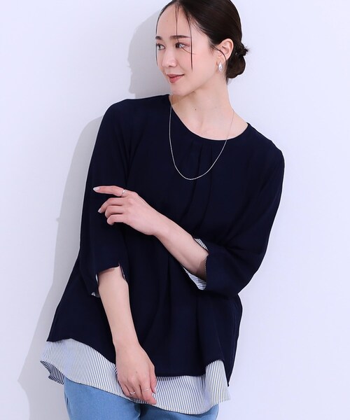 SHOO・LA・RUE(シューラルー)の「◆【洗える/S-LL】一枚でサマ見え お袖折り返し 裾レイヤードトップス(Tシャツ/カットソー・レディース・ネイビー/ブルー/ホワイト系5/ネイビー系2・01/02/03/04)」の2枚目の写真