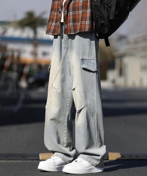 aimoha(アイモハ)の「カーゴワイドデニムパンツ(デニムパンツ・メンズ・ライトブルー/ブラック/グレー/ベージュ/ネイビー・X-LARGE/LARGE/MEDIUM)」の1枚目の写真