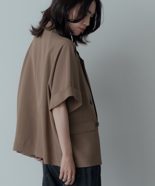 GALLEST(ギャレスト)の「【セットアップ対応】イージーダブルブレスト半袖ジャケット(テーラードジャケット・レディース・キャメル/ブラック/チャコールグレー/ブラウン系1/チャコール・36/38)」の9枚目の写真