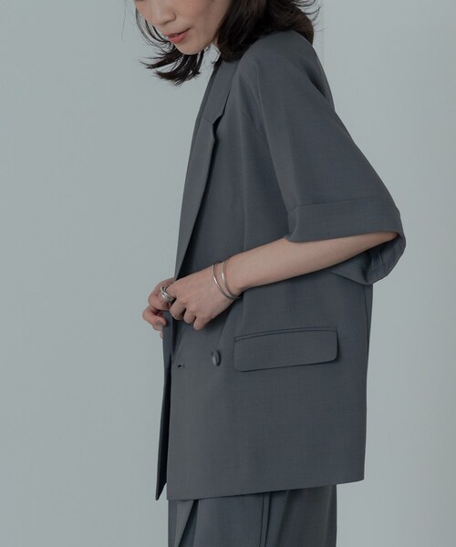 GALLEST(ギャレスト)の「【セットアップ対応】イージーダブルブレスト半袖ジャケット(テーラードジャケット・レディース・キャメル/ブラック/チャコールグレー/ブラウン系1/チャコール・36/38)」の16枚目の写真