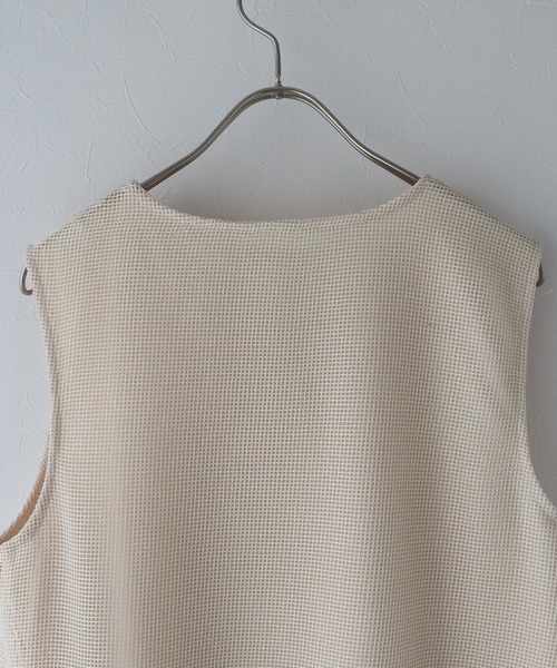 J by blue(ジェイバイブルー)の「コード刺繍レースワンピース(ワンピース・レディース・ブラック/ベージュ・MEDIUM)」の22枚目の写真