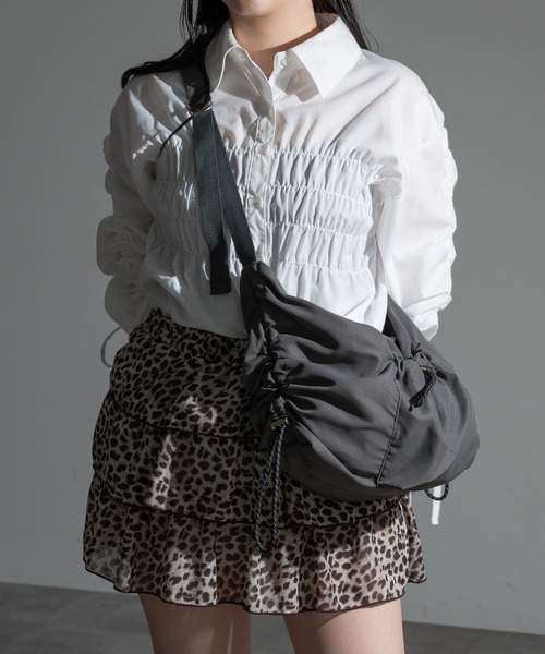 apres jour mignon（アプレジュールミニョン）の「ドロストショルダーバッグ【ZOZOTOWN限定アイテム】（ショルダーバッグ・レディース・ブラック/アイボリー/チャコールグレー・フリー）」の14枚目の写真