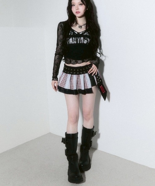 CHERRYQUIRI(チェリーキュリー)の「【CHERRYQUIRI】lettering crop sleevless / 【チェリーキュリー】レタリングクロップキャミソール(キャミソール・レディース・ホワイト/ブラック・ONE SIZE)」の18枚目の写真