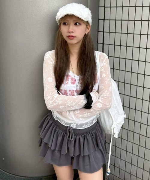 CHERRYQUIRI(チェリーキュリー)の「【CHERRYQUIRI】lettering crop sleevless / 【チェリーキュリー】レタリングクロップキャミソール(キャミソール・レディース・ホワイト/ブラック・ONE SIZE)」の22枚目の写真