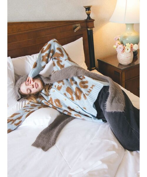 CALNAMUR（カルナムール）の「ローズモチーフルフパデニムパンツ（デニムパンツ・レディース・ブラック/ライトブルー・MEDIUM/SMALL）」の20枚目の写真