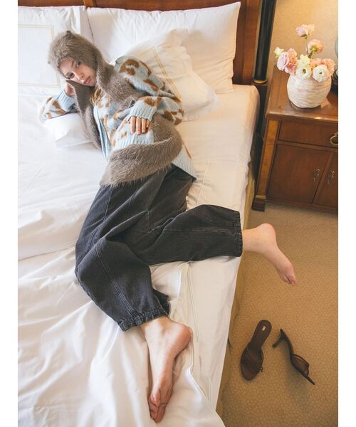 CALNAMUR（カルナムール）の「ローズモチーフルフパデニムパンツ（デニムパンツ・レディース・ブラック/ライトブルー・MEDIUM/SMALL）」の19枚目の写真