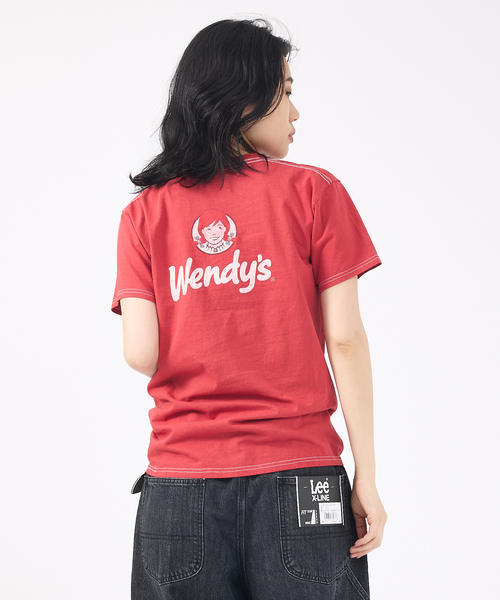 FRUIT OF THE LOOM(フルーツオブザルーム)の「【FRUIT OF THE LOOM/フルーツ オブ ザ ルーム】WENDYSガーメントダイTシャツ/ユニセックス/プリント 81215100【WEB限定】(Tシャツ/カットソー・メンズ・レッド/ブルー/スミクロ・S/M/L/XL)」の1枚目の写真