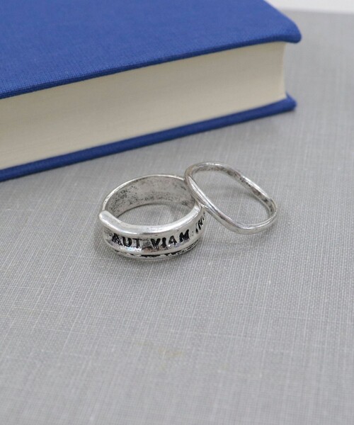 fredy emue（フレディエミュ）の「メッセージラベルセットリング（リング・レディース・シルバー/ゴールド・FREE）」の7枚目の写真