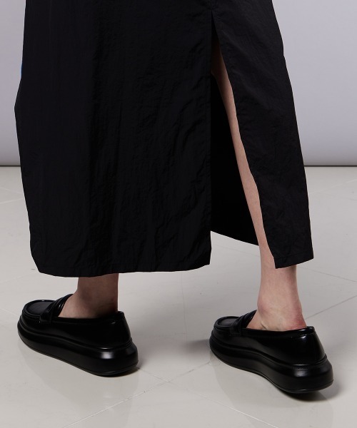 DOUBLE STANDARD CLOTHING(ダブルスタンダードクロージング)の「ワッシャータフタスカート(スカート・レディース・ブラック・38/36)」の4枚目の写真