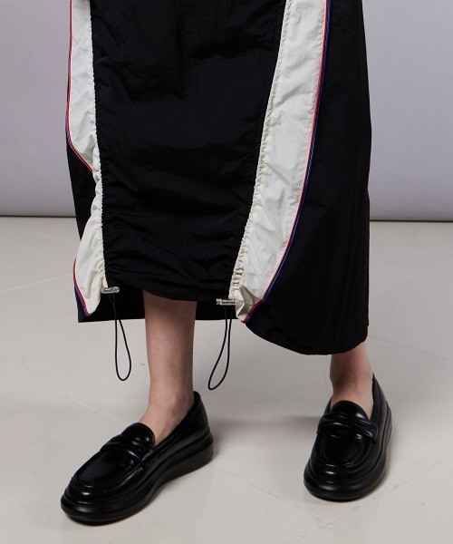 DOUBLE STANDARD CLOTHING(ダブルスタンダードクロージング)の「ワッシャータフタスカート(スカート・レディース・ブラック・38/36)」の15枚目の写真