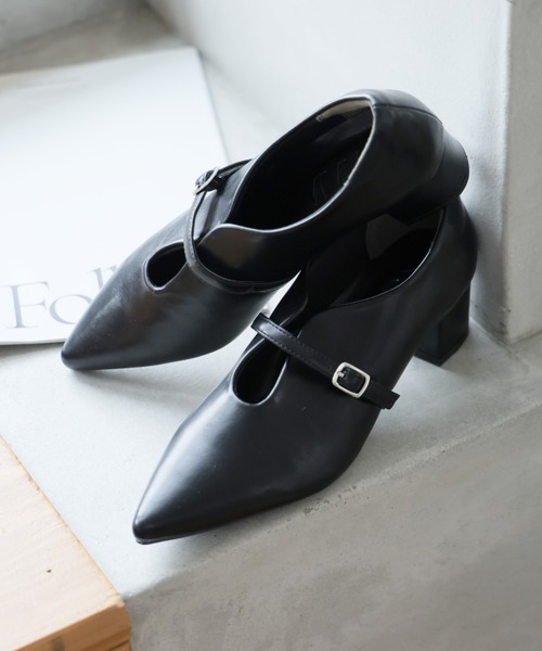 VIVIAN（ヴィヴィアン）の「履きごこちやみつき感激 ポインテッドトゥスリットストラップ4cmヒールパンプス（パンプス・レディース・ブラック/ナチュラル・23/24/25/26/22/25.5/22.5/24.5/23.5/21.5）」の5枚目の写真