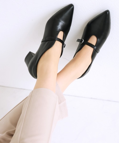 VIVIAN（ヴィヴィアン）の「履きごこちやみつき感激 ポインテッドトゥスリットストラップ4cmヒールパンプス（パンプス・レディース・ブラック/ナチュラル・23/24/25/26/22/25.5/22.5/24.5/23.5/21.5）」の12枚目の写真