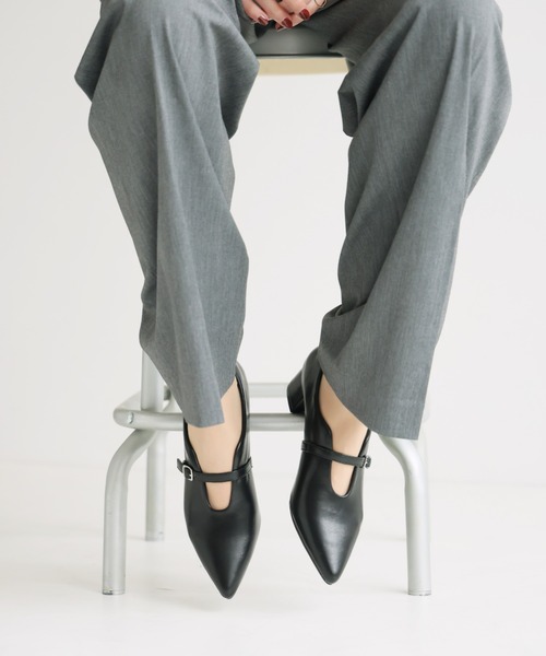 VIVIAN（ヴィヴィアン）の「履きごこちやみつき感激 ポインテッドトゥスリットストラップ4cmヒールパンプス（パンプス・レディース・ブラック/ナチュラル・23/24/25/26/22/25.5/22.5/24.5/23.5/21.5）」の18枚目の写真