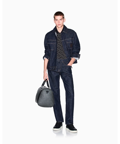 ARMANI EXCHANGE(アルマーニエクスチェンジ)の「【A|X アルマーニ エクスチェンジ】オールオーバージャカードロゴ 半袖ポロシャツ/REGULAR(ポロシャツ・メンズ・ブラック・LARGE/MEDIUM/SMALL/X-LARGE/X-SMALL)」の3枚目の写真