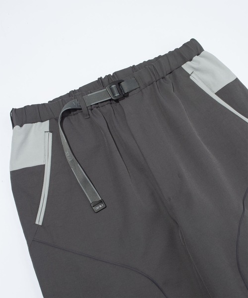 F/CE. （エフシーイー）の「F/CE. AEROFLEX PIPING PANTS / エフシーイー  エアロフレックス パイピングパンツ（その他パンツ・メンズ・ブラック/グレー・SMALL/MEDIUM/LARGE/X-LARGE）」の6枚目の写真