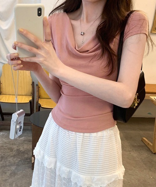NANEA(ナネア)の「2WAYドレープTシャツ(Tシャツ/カットソー・レディース・ブラック/ホワイト/ピンク/ブラウン/イエロー・SMALL/MEDIUM/LARGE)」の5枚目の写真