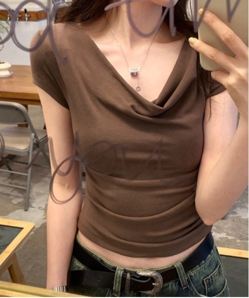 NANEA(ナネア)の「2WAYドレープTシャツ(Tシャツ/カットソー・レディース・ブラック/ホワイト/ピンク/ブラウン/イエロー・SMALL/MEDIUM/LARGE)」の13枚目の写真