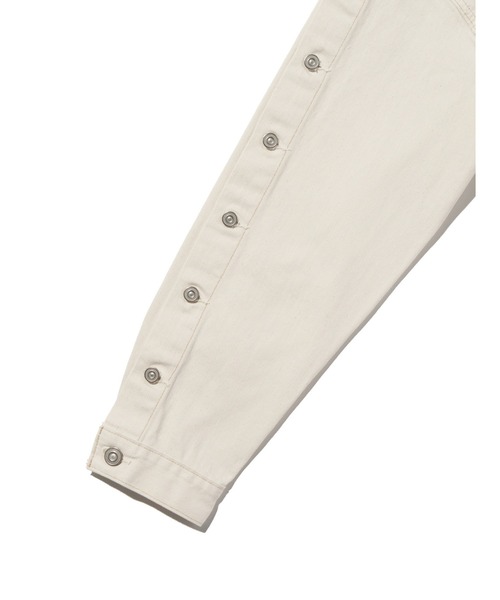 Levi's(リーバイス)の「Levi's/リーバイス BLUETAB(TM) SHANK トラッカージャケット(デニムジャケット・レディース・ホワイト・XS/S/M)」の6枚目の写真