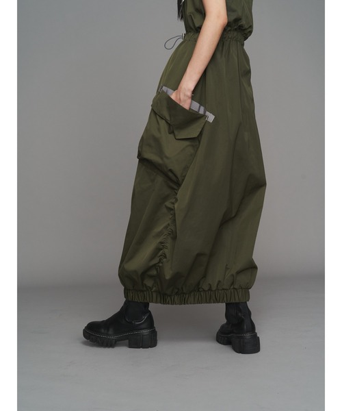 UN3D.(アンスリード)の「COCOON JUMPER DRESS / コクーンジャンパードレス(ワンピース・レディース・カーキ/グレー/ブラック・38/36)」の8枚目の写真