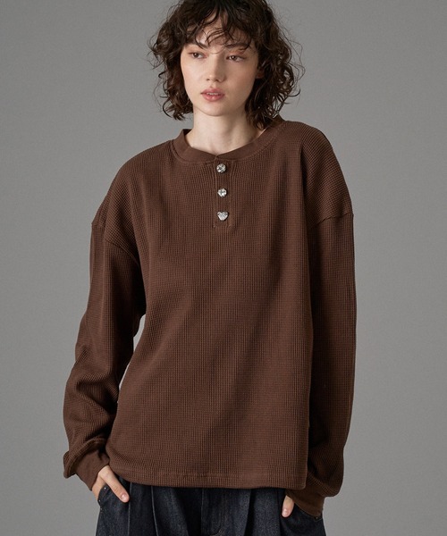 セール】SILVER BUTTON HENRY NECK THERMAL LONG SLEEVE T-SHIRT