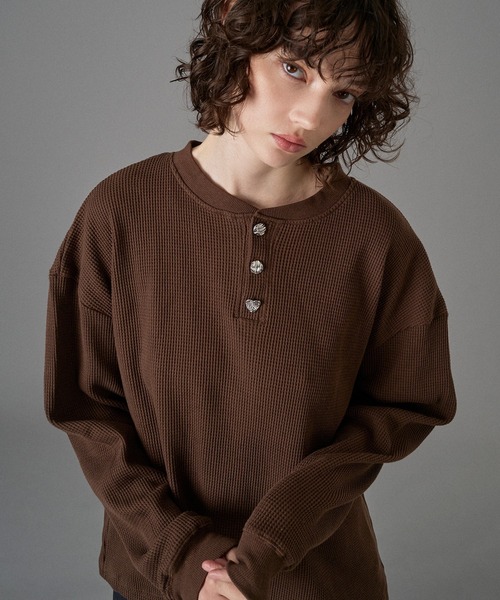 セール】SILVER BUTTON HENRY NECK THERMAL LONG SLEEVE T-SHIRT