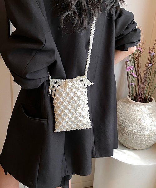 Mignonjour(ミニョンジュール)の「Mignonjour/パールビーズミニショルダー M2811(ショルダーバッグ・レディース・ホワイト/ブラック・FREE)」の1枚目の写真