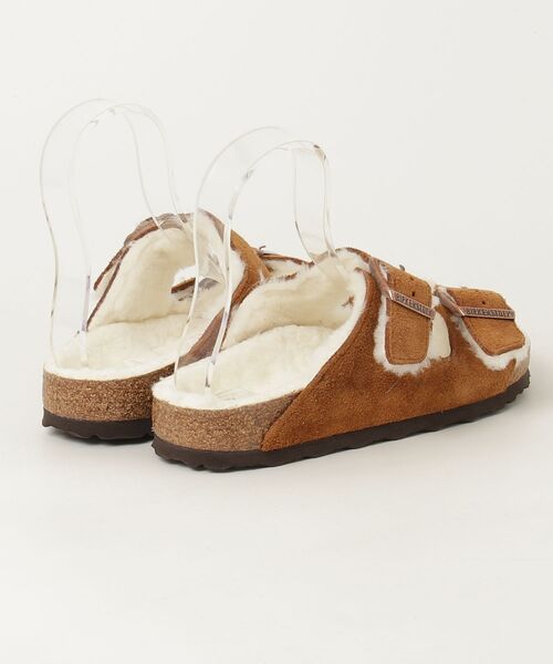 BIRKENSTOCK(ビルケンシュトック)の「【公式】ビルケンシュトック Arizona Shearling/アリゾナ シアリング スエードレザー(サンダル・メンズ・ライトブラウン・22.5cm【ナロー幅】/25cm【ナロー幅】/24.5cm【ナロー幅】)」の9枚目の写真