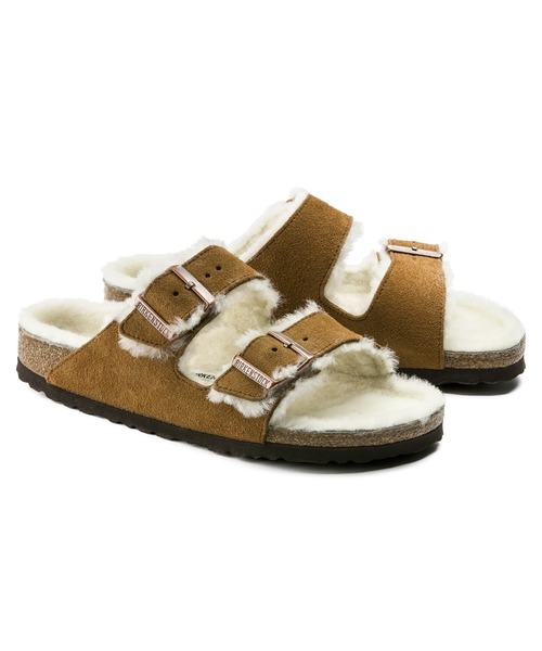 BIRKENSTOCK(ビルケンシュトック)の「【公式】ビルケンシュトック Arizona Shearling/アリゾナ シアリング スエードレザー(サンダル・メンズ・ライトブラウン・22.5cm【ナロー幅】/25cm【ナロー幅】/24.5cm【ナロー幅】)」の4枚目の写真