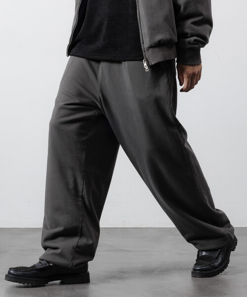 Firsthand（ファーストハンド）の「Firsthand/ファーストハンド 配色 スピンドル ワイドシルエット スウェットパンツ / 裾ドローコード / ダブルフェイス（スウェットパンツ・メンズ・グレー/チャコールグレー/ブラック・M/L）」の7枚目の写真