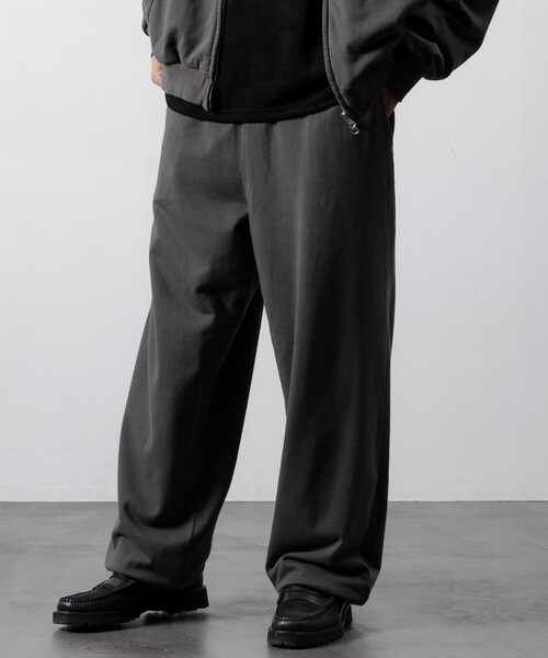 Firsthand（ファーストハンド）の「Firsthand/ファーストハンド 配色 スピンドル ワイドシルエット スウェットパンツ / 裾ドローコード / ダブルフェイス（スウェットパンツ・メンズ・グレー/チャコールグレー/ブラック・M/L）」の17枚目の写真