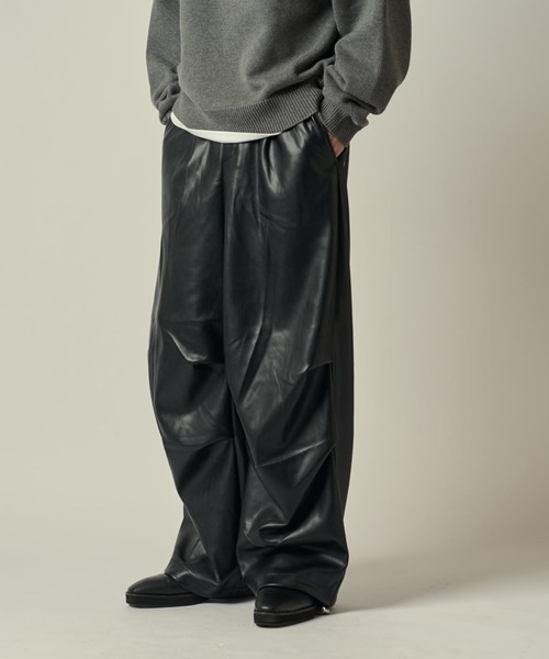 Lui's（ルイス）の「シンセテックレザーパラシュートパンツ（その他パンツ・メンズ・ブラック・M/S）」の4枚目の写真