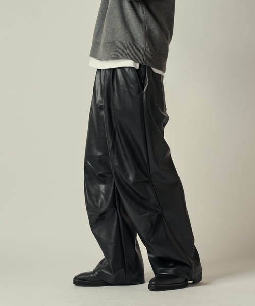 Lui's（ルイス）の「シンセテックレザーパラシュートパンツ（その他パンツ・メンズ・ブラック・M/S）」の5枚目の写真