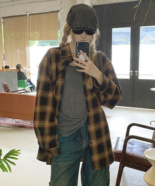 VIBGYOR(ヴィブジョー)の「ユニセックス ルーズビッグチェックシャツ /韓国 ストリート(CZ)(シャツ/ブラウス・レディース・ブラウン・MEDIUM/LARGE)」の5枚目の写真