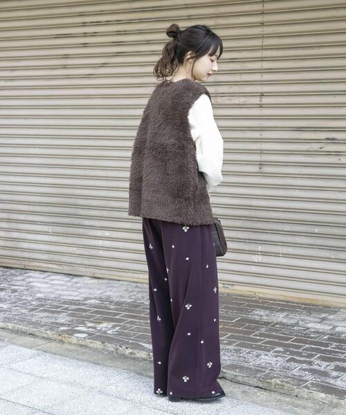 ITEMS URBANRESEARCH（アイテムズ アーバンリサーチ）の「ファーベスト（ベスト・レディース・オフホワイト/ベージュ/ブラウン・FREE）」の9枚目の写真