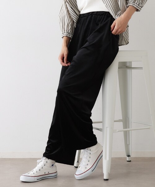 Dessin（デッサン）の「【ウエストゴム/洗える】ベロアイージーパンツ（その他パンツ・レディース・ブラック/ブラウン系その他・01/02）」の2枚目の写真